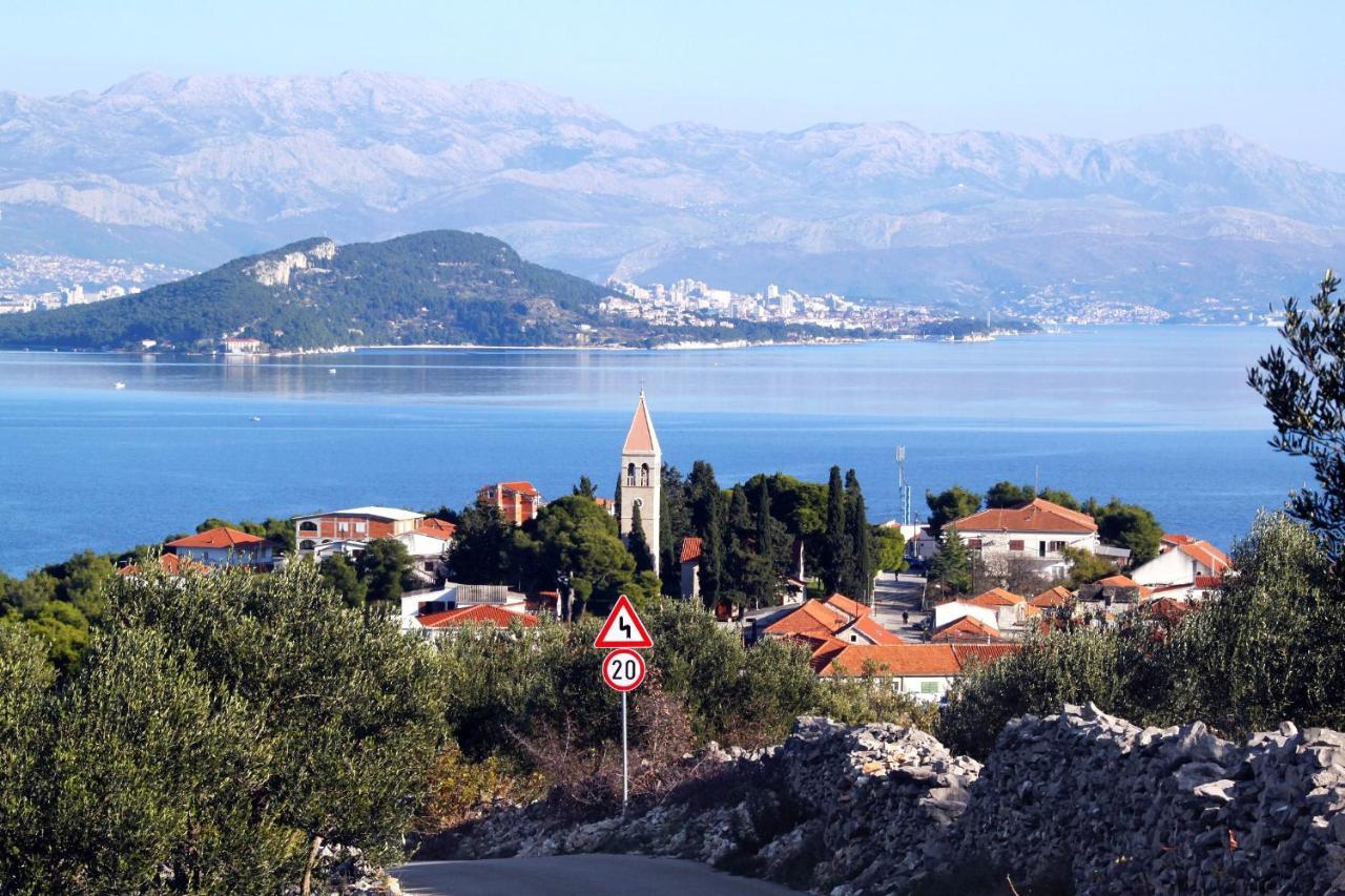 Apartments By The Sea Slatine, Ciovo - 16345 外观 照片