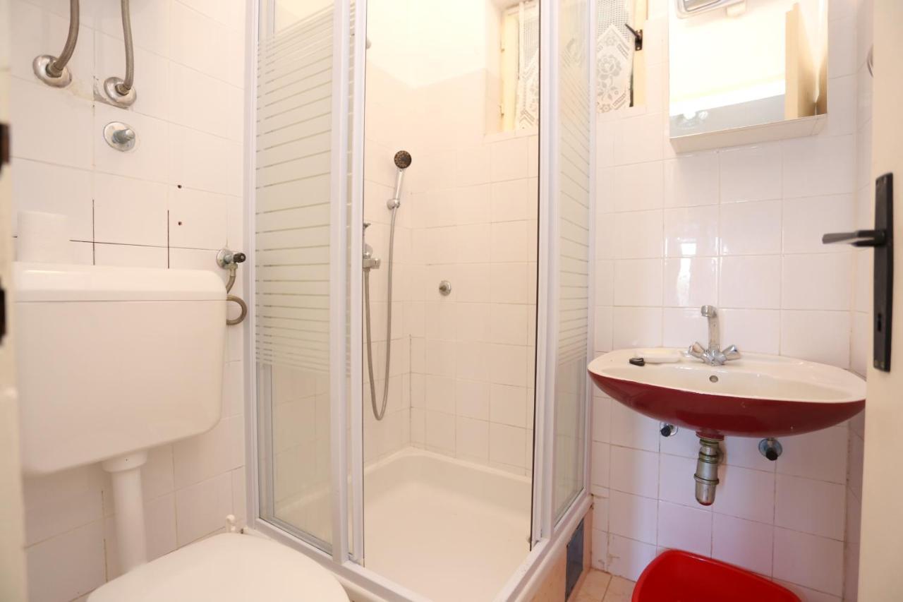 Apartments By The Sea Slatine, Ciovo - 16345 外观 照片