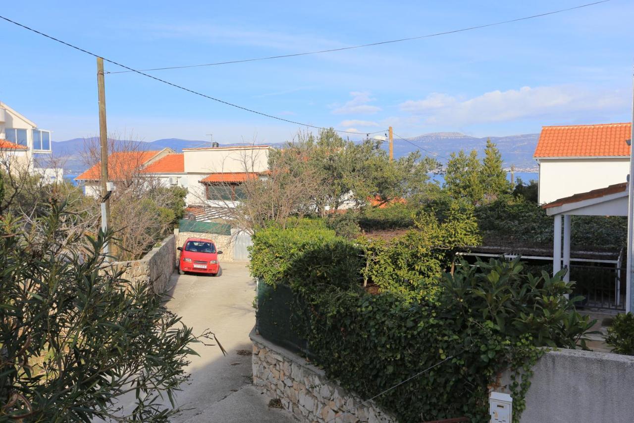 Apartments By The Sea Slatine, Ciovo - 16345 外观 照片